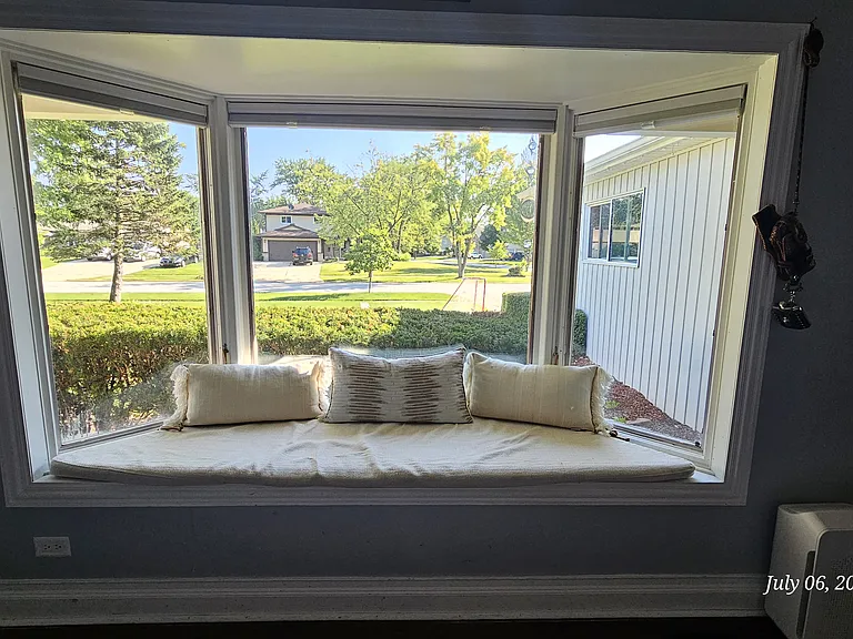 914 Bradford Ln — Photo 9