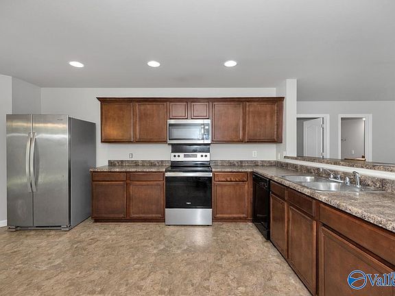 5th image of 259 Bermuda Lakes Dr