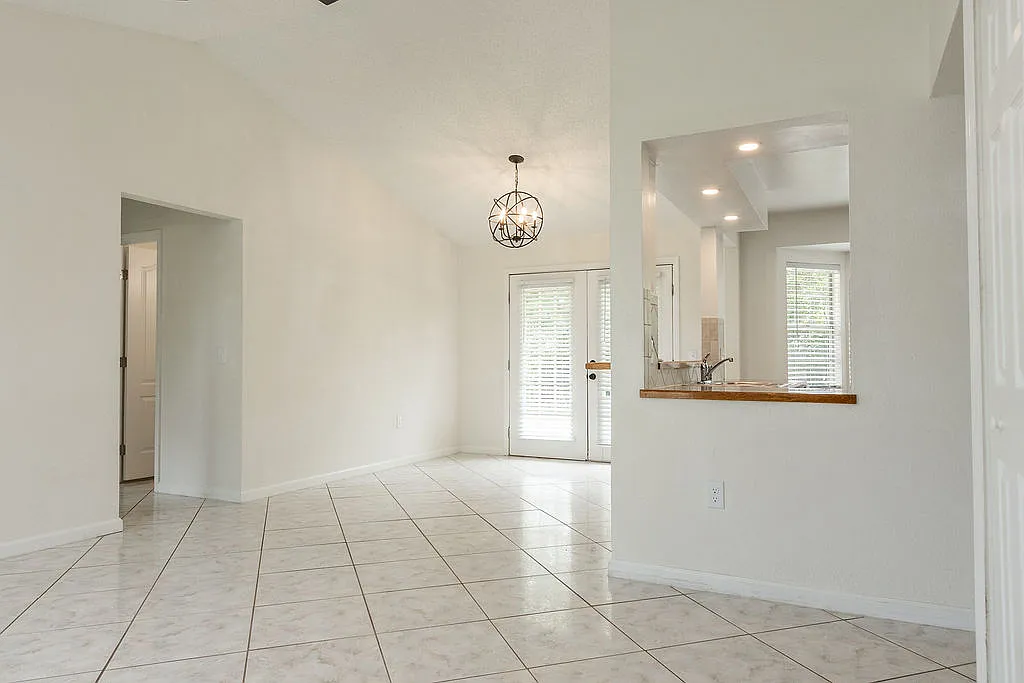 2254 Matthew Cir - E17! - 1 — Photo 3