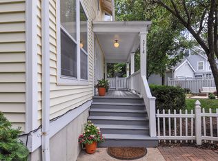 5718 Westminster Pl, Saint Louis, MO 63112