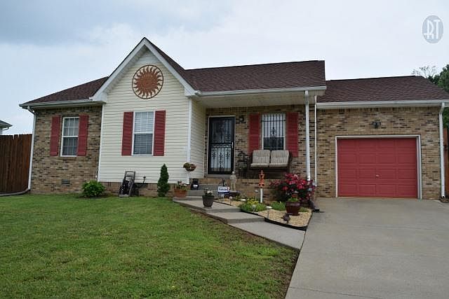 1st image of 302 Eggars Ct