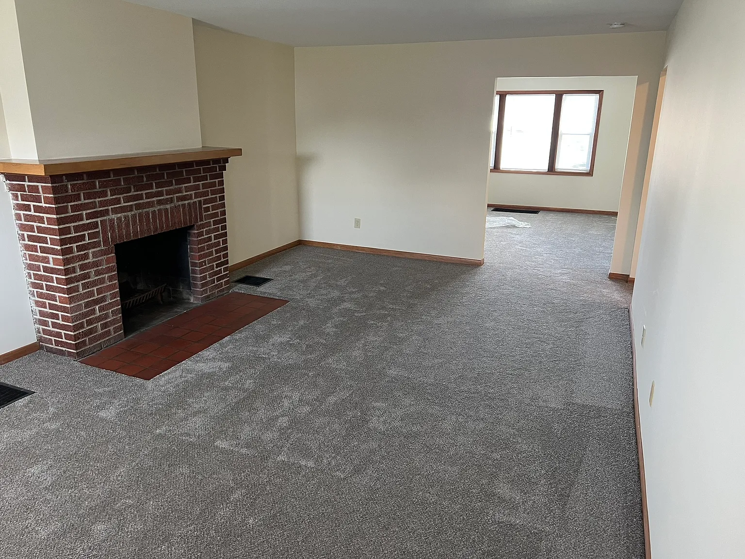 2 bed, 1201 sqft, $1,500 — Photo 3