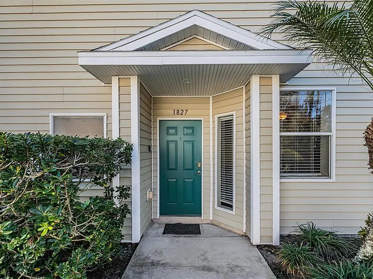 1827 Hammocks Ave #1827 — Photo 3