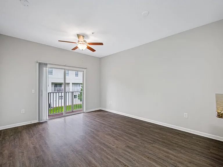 Town Park Villas — Photo 9