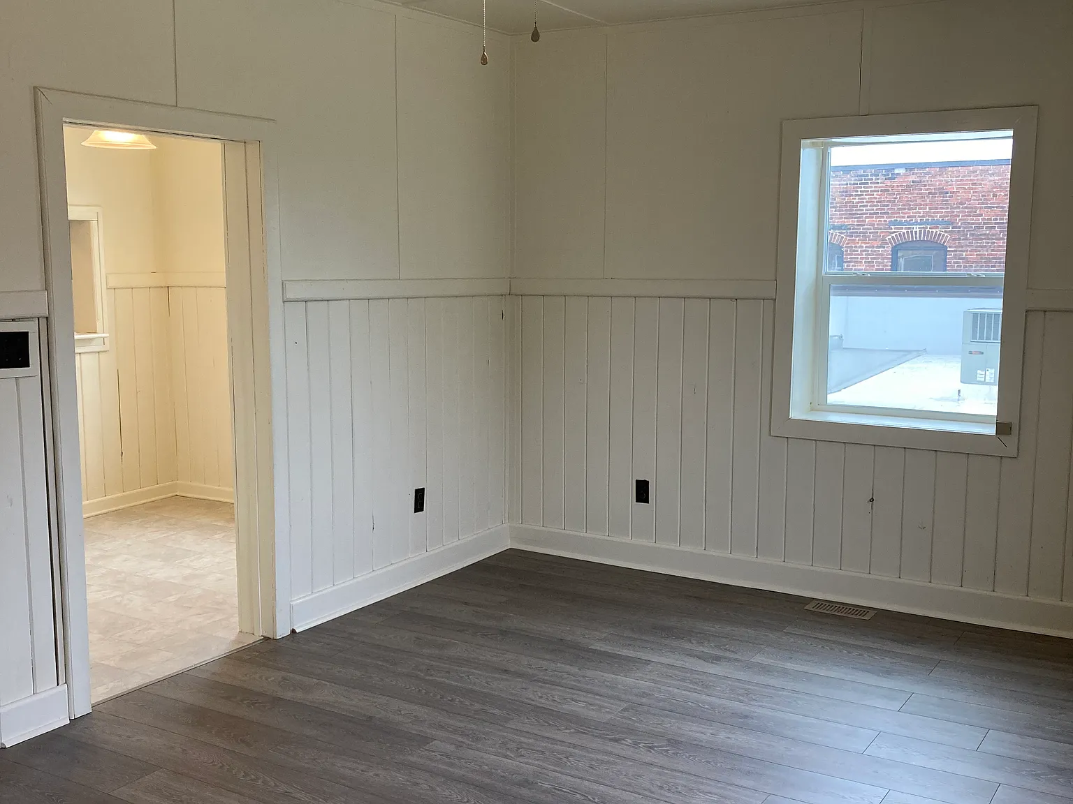 18 N Main St — Photo 2