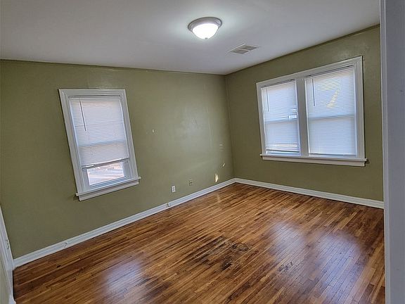 2nd image of 2332 Manila St