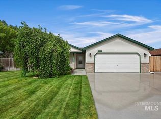1325 Garrett St, Mtn Home, ID 83647