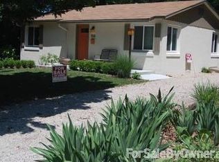 1516 Rhode Island St, Lawrence, KS 66044