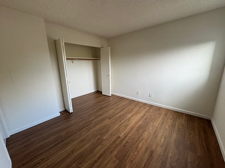 7373 Davenport Rd #B — Photo 2