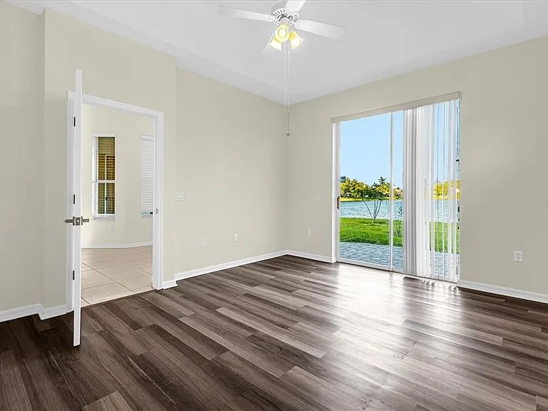 13131 Luxbury Loop — Photo 24