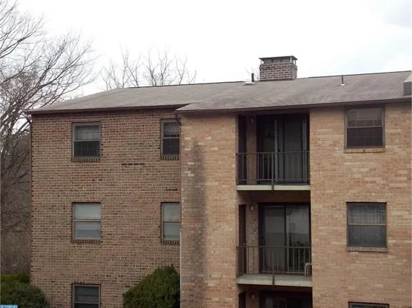 1920 Valley Dr, West Chester, PA 19382