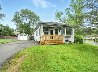 2 Pierce St, Feeding Hills, MA 01030