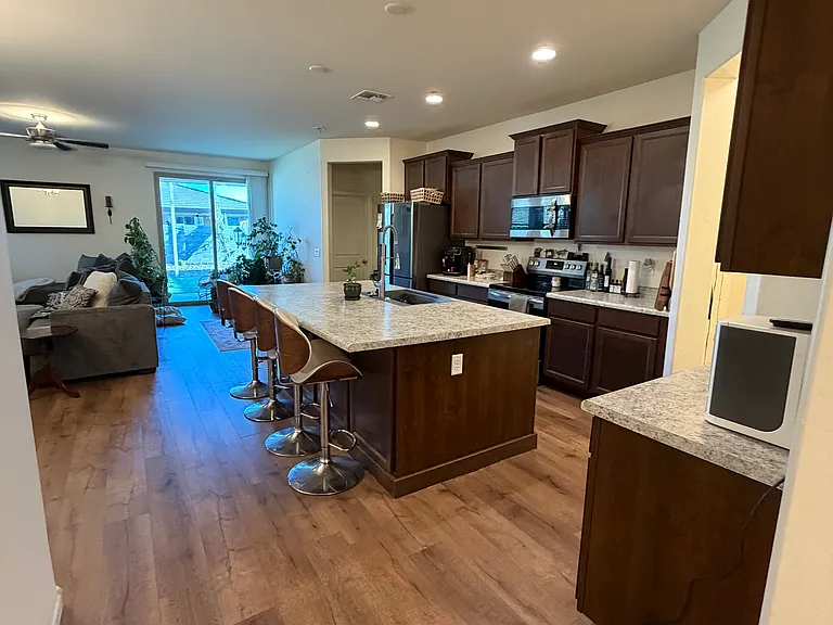17621 W Daley Ln — Photo 22