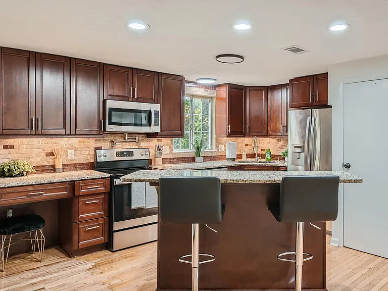 305 Roswell Farms Rd — Photo 20