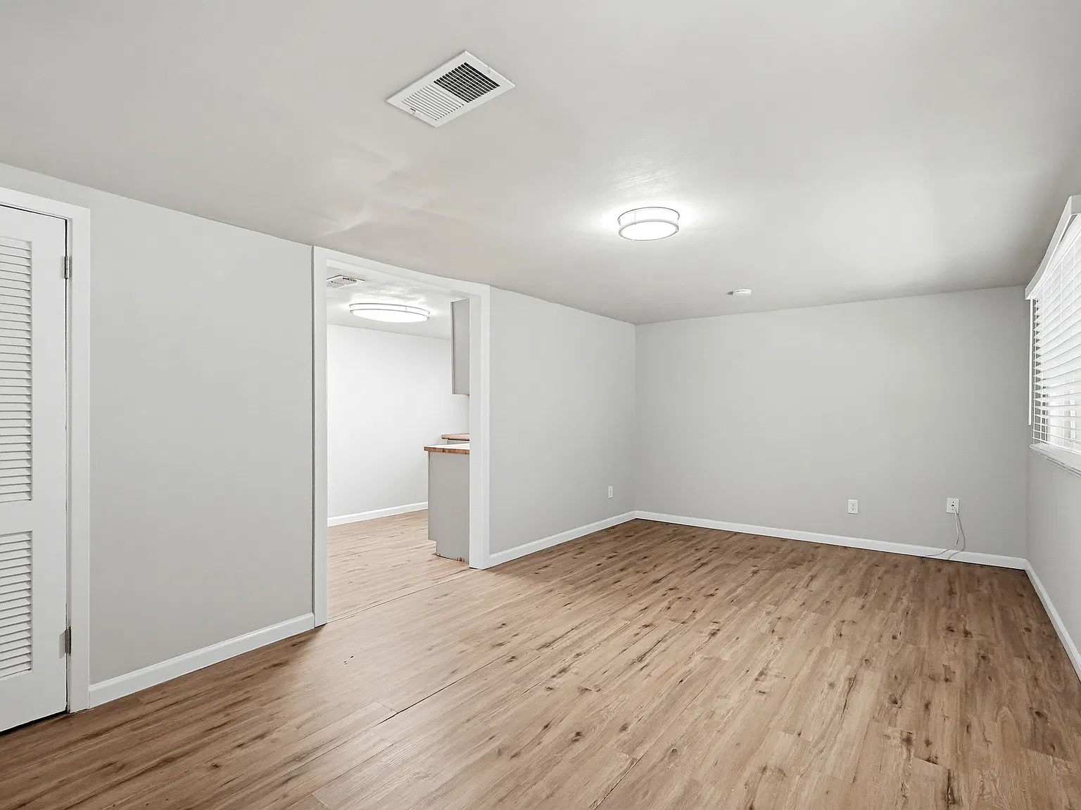 3 bed, 1450 sqft, $1,900 — Photo 3