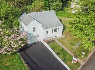 3 Brookview Dr, Woodland Park, NJ 07424