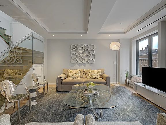 2nd image of 207 W 75th St #Penthouse 7
