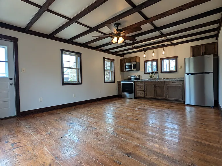 6373 Lincoln Way W — Photo 14