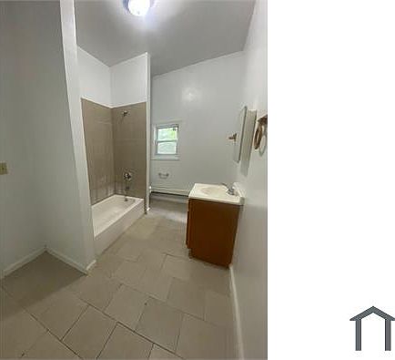 3rd image of 40 Croton Ter Floor 2