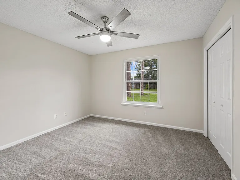 11018 Reading Rd — Photo 23