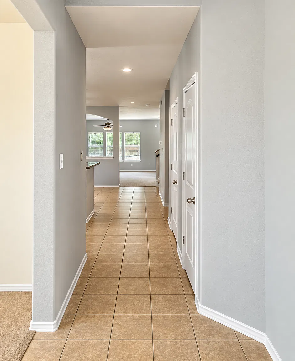 4 bed, 2848 sqft, $2,000 — Photo 2