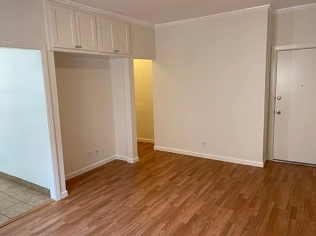 Studio, 400 sqft, $1,350 — Photo 2