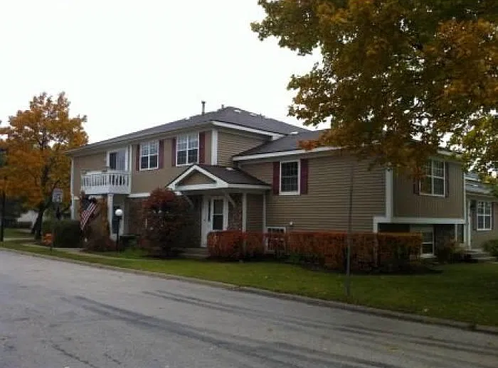 2 bed, 1.5 bath, 1200 sqft, $2,100 — Photo 1