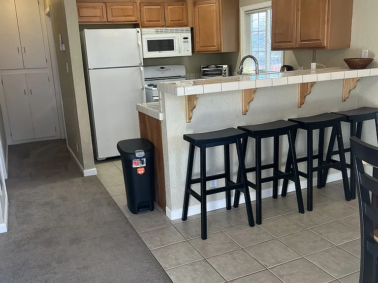 Bar seating for 4