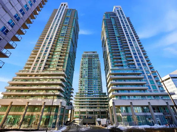 70 Town Centre Ct #405, Toronto, ON M1P 0B2
