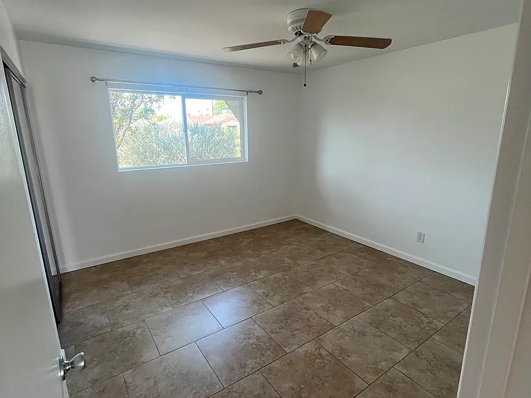 8231 E Clarendon Ave — Photo 7