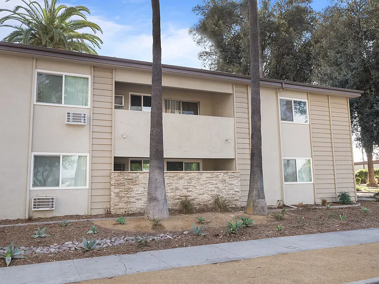 MAGNOLIA WEST APARTMENTS- RIVERSIDE, CA — Photo 15