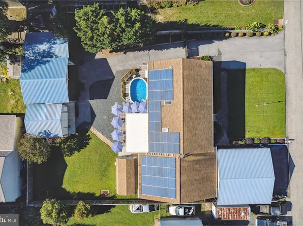 7815 Linthicum Rd, Pasadena, MD 21122