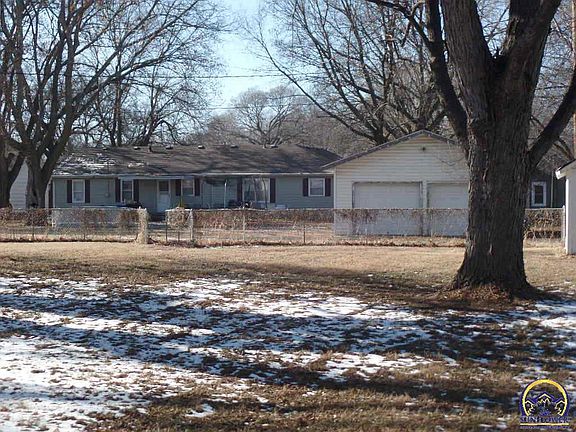 2nd image of 513 Pine St
