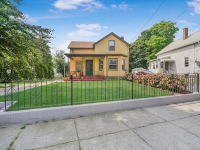 67 Shawmut Ave, New Bedford, MA, 02740