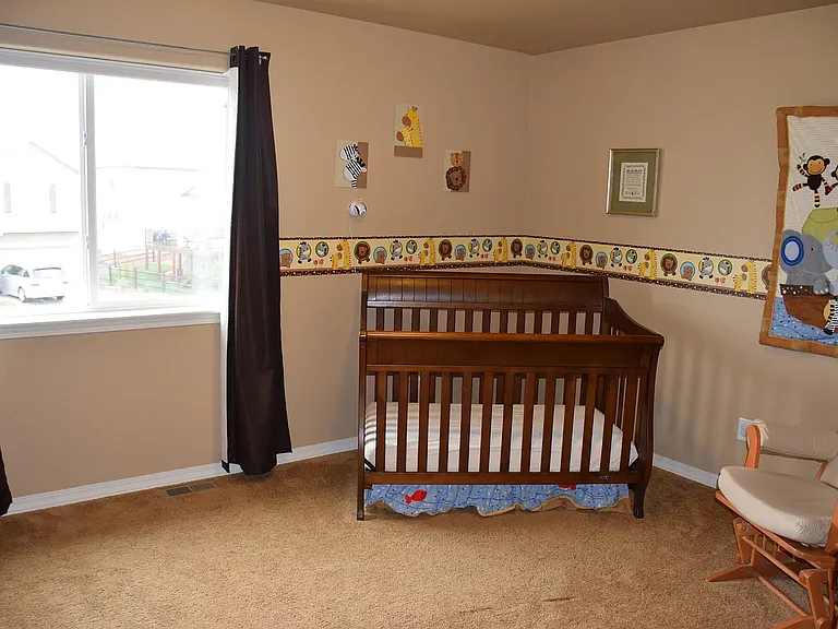 Guest bedroom 2nd floor