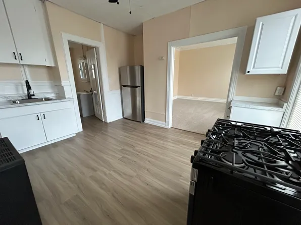 14 McElwain Ave #2F, Cohoes, NY 12047