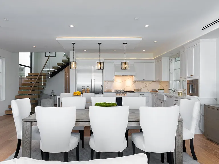1025 W Balboa Blvd — Photo 11