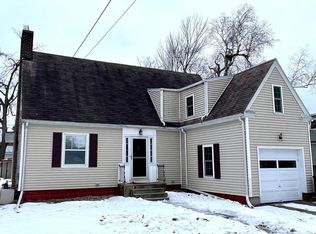 260 Elmberta St, Mauston, WI 53948