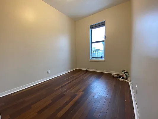 Rented by First Point Management | media 22