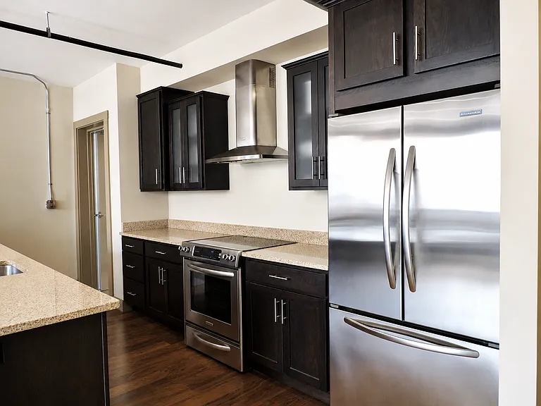 641 Walnut St Apartments — Photo 22
