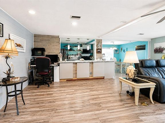 5th image of 4403 14TH STREET E