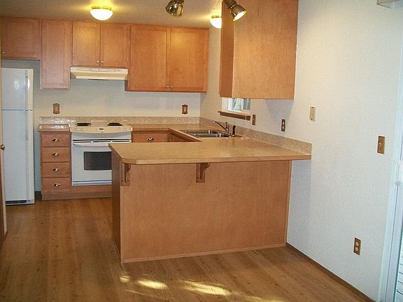 5th image of 7605 NE Harborview Dr