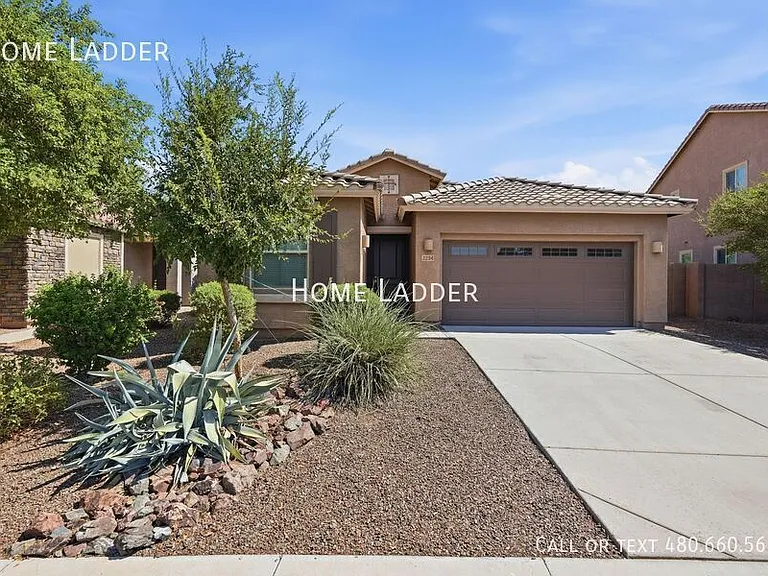 3234 E Dogwood Pl — Photo 1