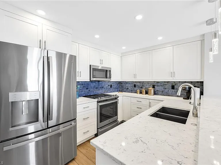 9653 Gulf Shore Dr #402 — Photo 15