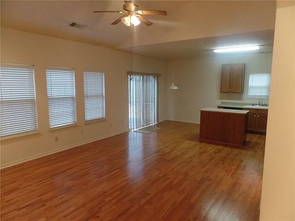 5th image of 536 Gables Ct