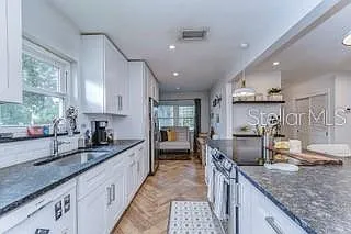 113 W Davis Blvd — Photo 5
