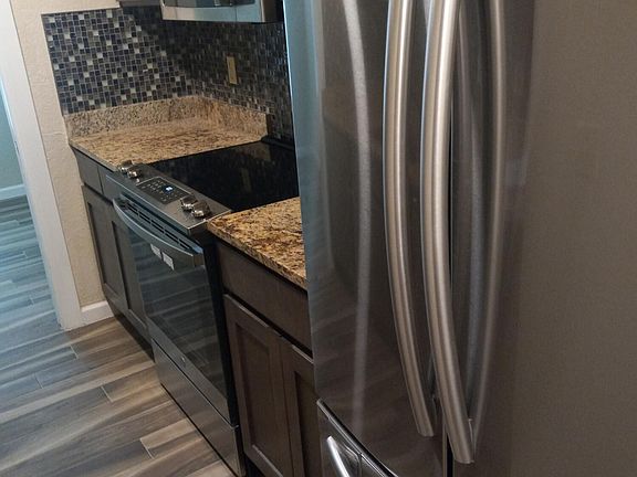 4th image of 6201 Escondido Dr APT 17A