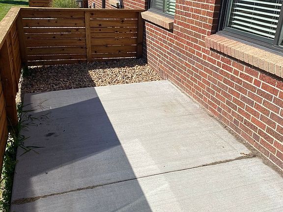 4th image of 2725 N Monroe St #12