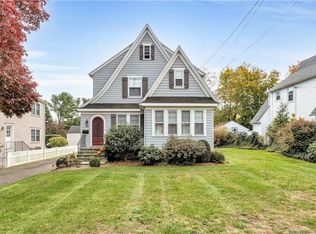 40 Middlesex Rd, Darien, CT 06820