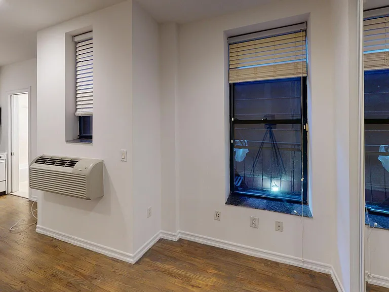 72 Hudson St #1C — Photo 25
